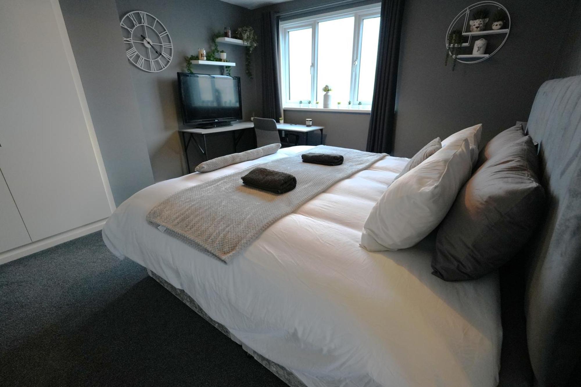Detached Homestay - Super, King & Double Rooms - Leyland, Preston, Chorley, Lancashire Εξωτερικό φωτογραφία