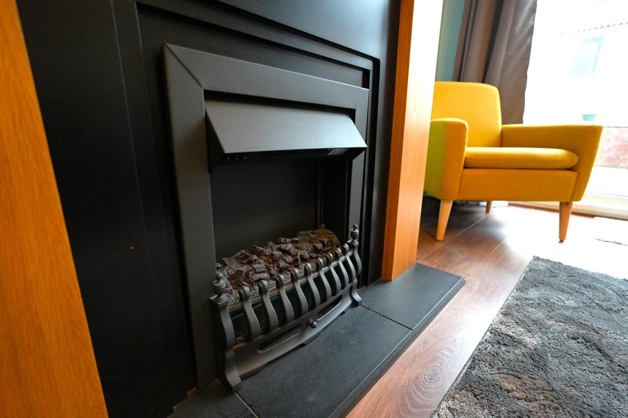 Detached Homestay - Super, King & Double Rooms - Leyland, Preston, Chorley, Lancashire Εξωτερικό φωτογραφία