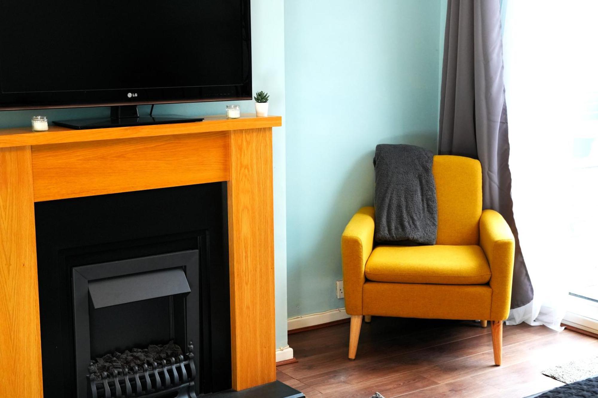 Detached Homestay - Super, King & Double Rooms - Leyland, Preston, Chorley, Lancashire Εξωτερικό φωτογραφία